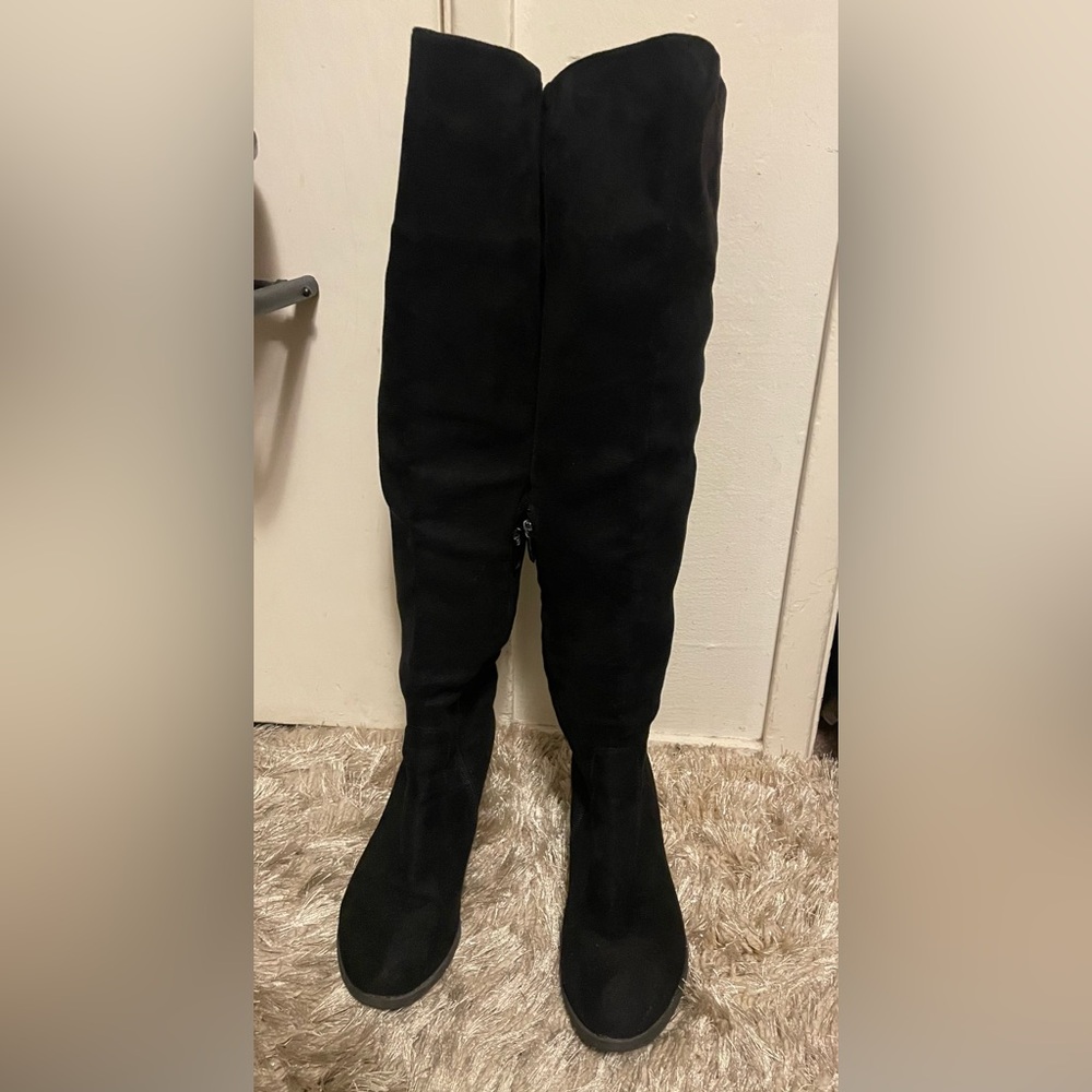 Black Over-the-Knee Top Moda Faux Suede Boots